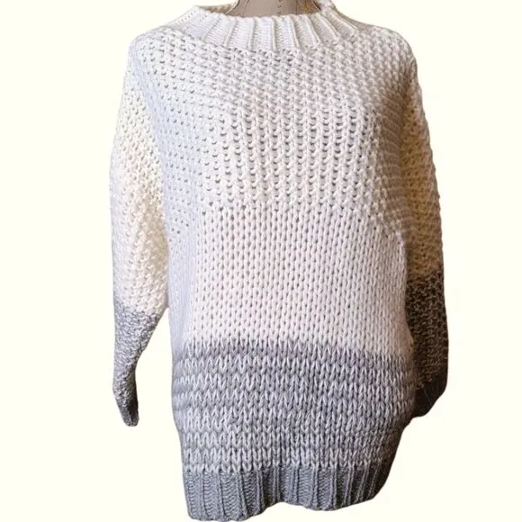 NEW Topshop Size Medium White Gray Wool Blend Chunky Knit Contrast Panel Sweater