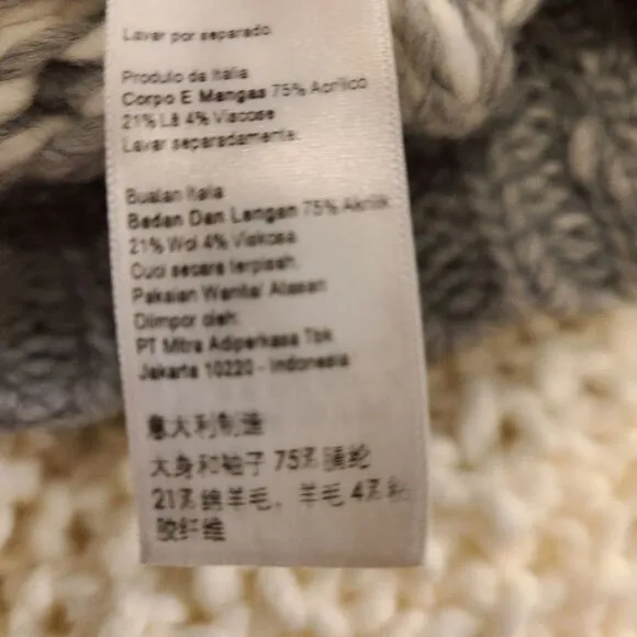 NEW Topshop Size Medium White Gray Wool Blend Chunky Knit Contrast Panel Sweater