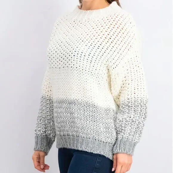 NEW Topshop Size Medium White Gray Wool Blend Chunky Knit Contrast Panel Sweater