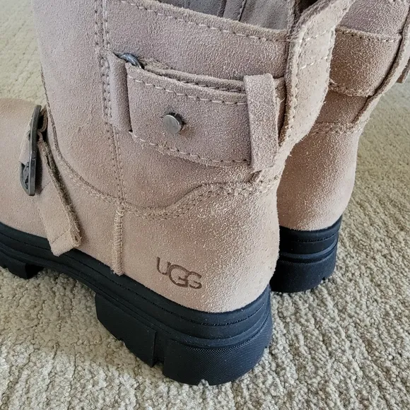 New UGG Ashton Short Waterproof Suede Buckle Boots, Size 7.5