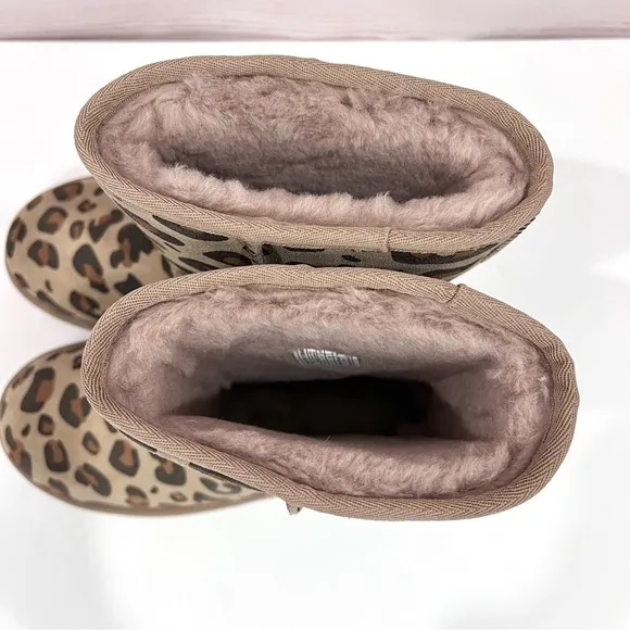 NEW UGG Classic Short II Sheepskin Fur Lined Spotty Leopard Print Boots