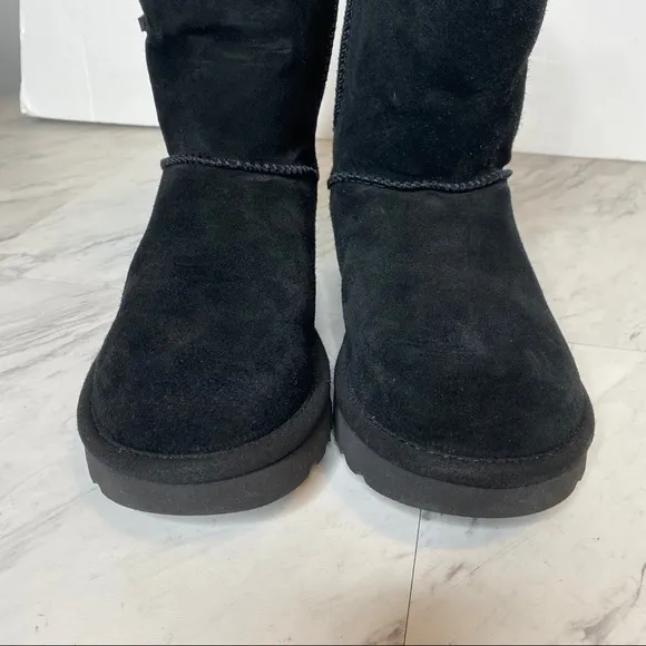New! UGG Constantine Black Short Winter Boot 6