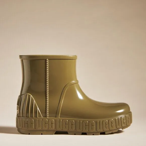 new UGG  Cozy Rain Boots  Branded Platform  in Burn Olive 6T3