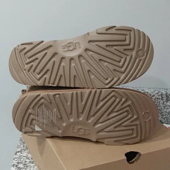 NEW UGG Kids Neumel II Graphic Stitch Chukka Boots, Chestnut