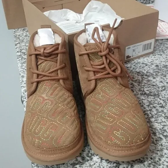 NEW UGG Kids Neumel II Graphic Stitch Chukka Boots, Chestnut