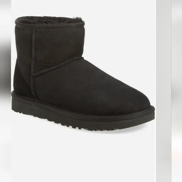 NEW! || UGGS || Jona black suede mini boots shearling pretreated sz 2