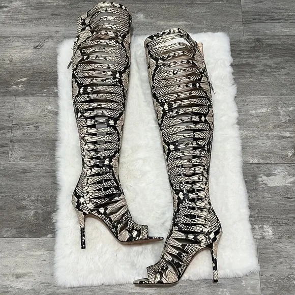 NEW VINCE CAMUTO Chandra Gladiator Snake EmbossedPeep Toe Heel Boot