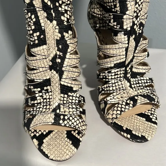 NEW VINCE CAMUTO Chandra Gladiator Snake EmbossedPeep Toe Heel Boot