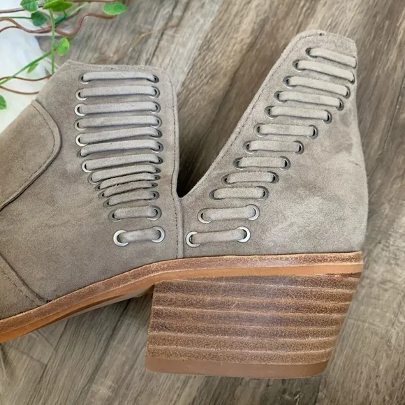 NEW | Vince Camuto | Leather Suede Pevista Bootie Ankle Boot