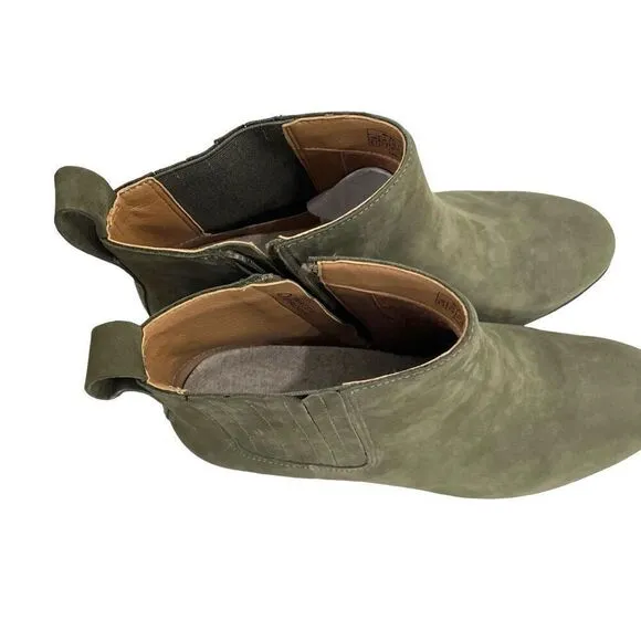 NEW Vionic Wilma leather Heeled Ankle Boots Size 9.5 olive green nubuck