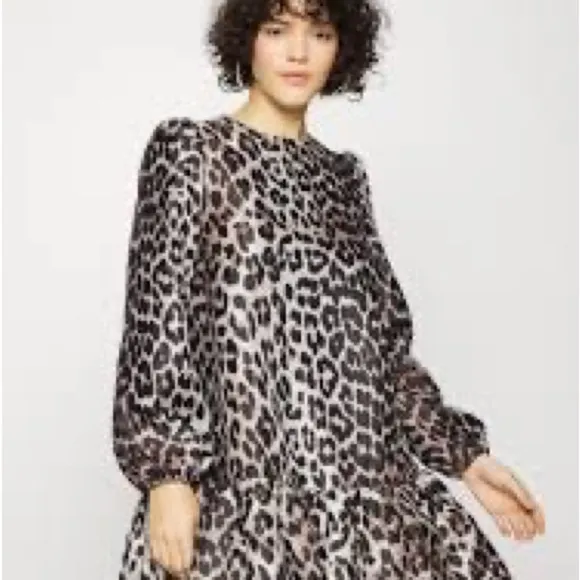 New with tags EDITED genesis leopard print mini dress 👗