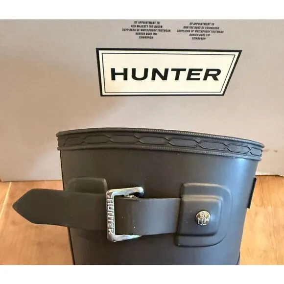 NEW Women Hunter Refined Short Rain Boot Black Round Toe Waterproof Breathable 7