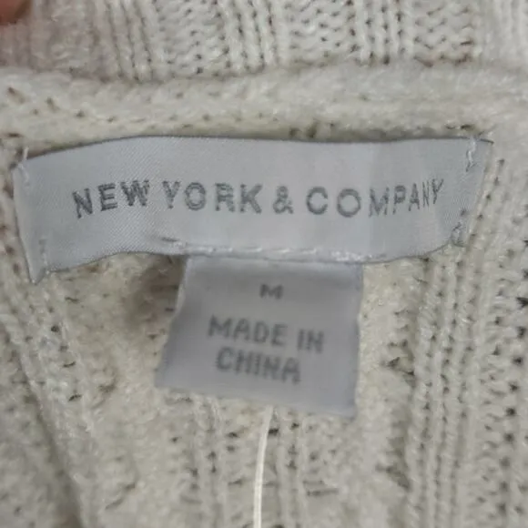 New York and Company Cream Cable Knit Sweater Size Medium