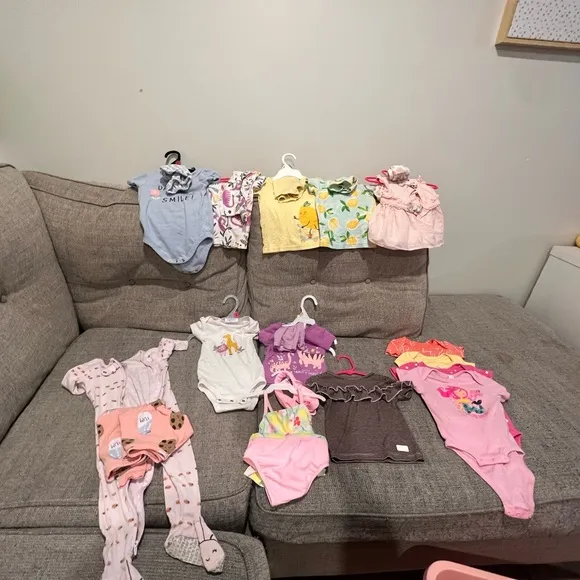 Newborn-12 months girls clothes purge will separate sizes