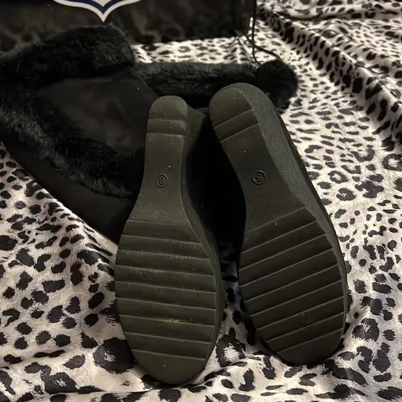 NFL Philadelphia Eagles knee high wedge boots w/faux fur and rhinestone Eagles