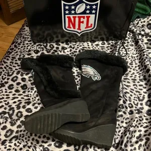 NFL Philadelphia Eagles knee high wedge boots w/faux fur and rhinestone Eagles