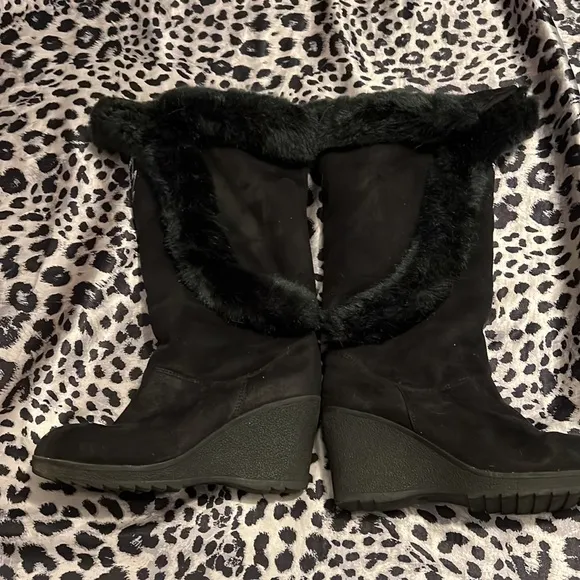 NFL Philadelphia Eagles knee high wedge boots w/faux fur and rhinestone Eagles