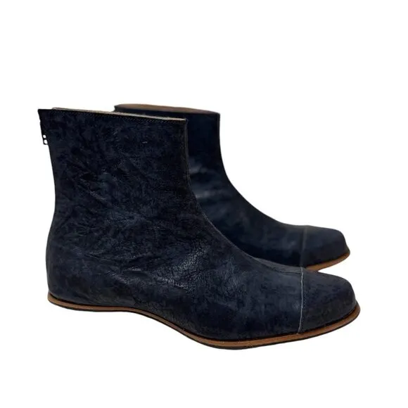 NIB CYDWOQ CLIFF DWELLER Handmade Ankle Boots Egg in Navy Size 40 / US 10