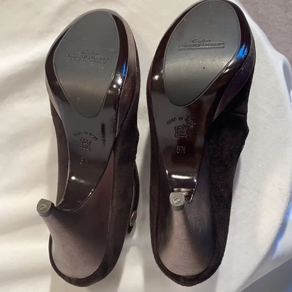 NIB Donald J. Pliner Heels. Size 8.5N