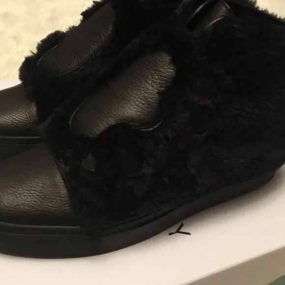NIB Katy Perry The Honey Faux Fur Black Boots