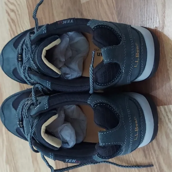 NIB Mens L.L. Bean Hiking Shoes Size 9