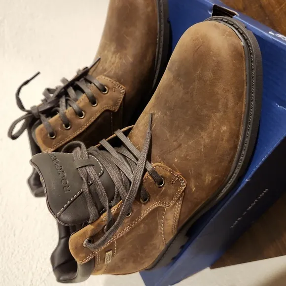 NIB MENS ROCKPORT STORM SURGE PLAIN TOE BOOTS SIZE 8.5 W
