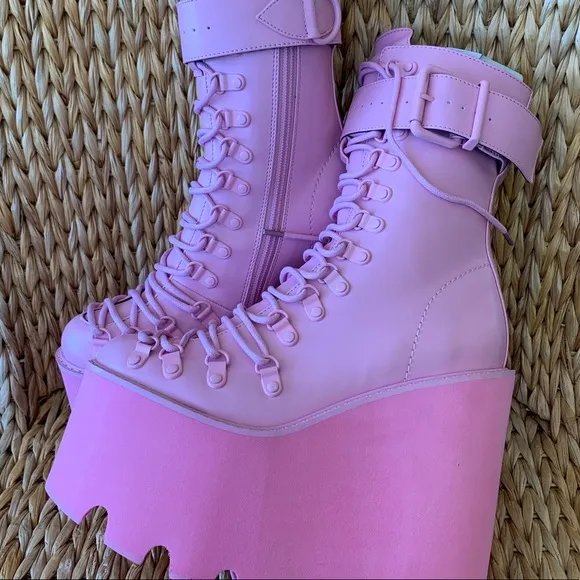 NIB Sugar Thrillz x Dolls Kill Pink Traitor Boot