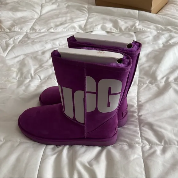 NIB UGG Classic Short II Chopd Boots - Purple