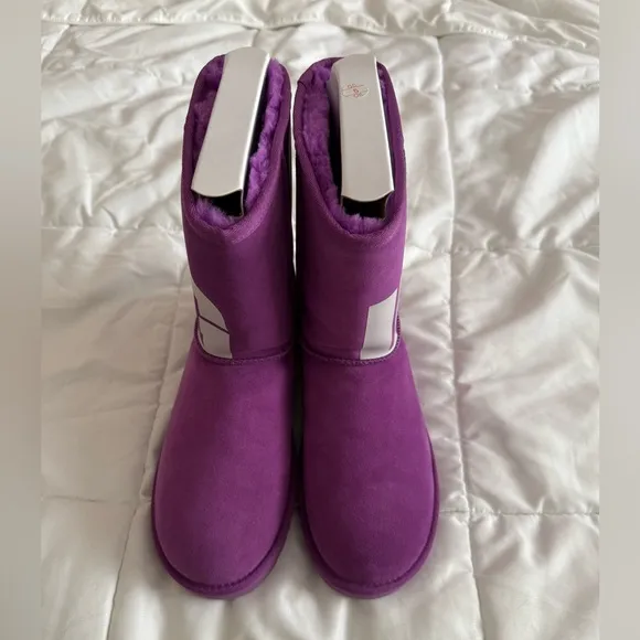 NIB UGG Classic Short II Chopd Boots - Purple