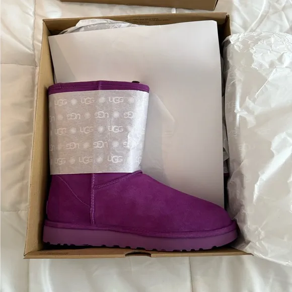 NIB UGG Classic Short II Chopd Boots - Purple