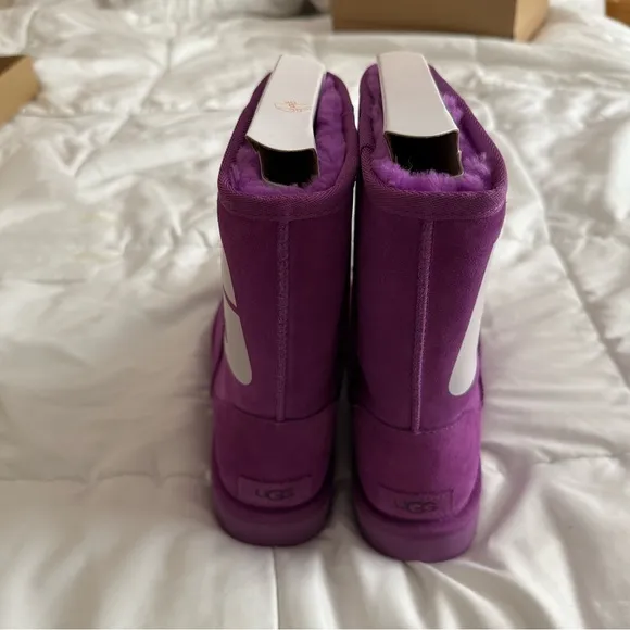 NIB UGG Classic Short II Chopd Boots - Purple