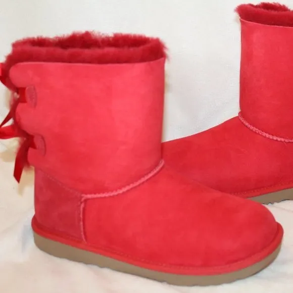 NIB UGG GIRL'S BAILEY BOW RIBBON SUEDE SHEARLING CLASSIC‎ SHORT BOOTS RED
