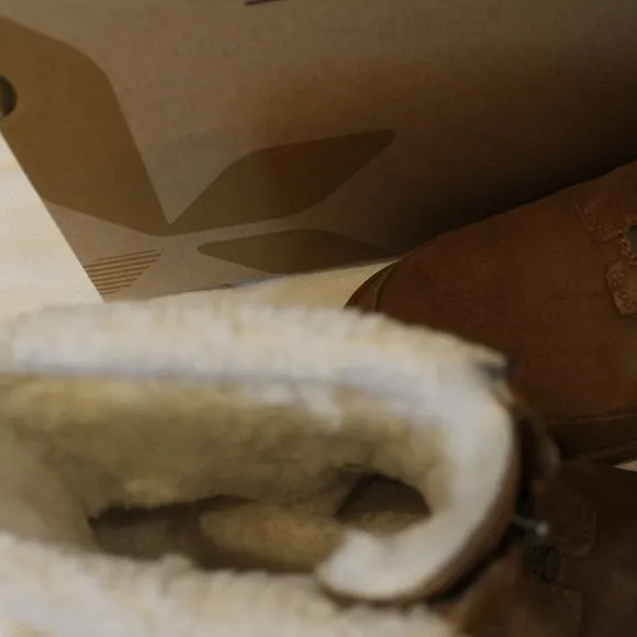NIB UGG KOOLABURRA WOMEN'S SUEDE SHEARLING ANKLE‎ FUR CUFFED BOOTS CHESTNUT