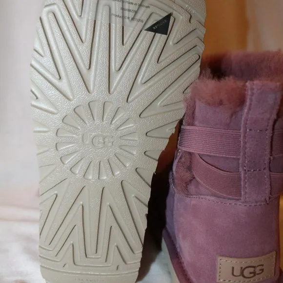 NIB UGG WOMEN'S BAILEY FLEX SUEDE MINI SHEARLING‎ LINED BOOTS