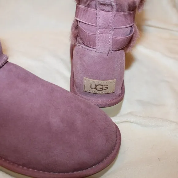 NIB UGG WOMEN'S BAILEY FLEX SUEDE MINI SHEARLING‎ LINED BOOTS