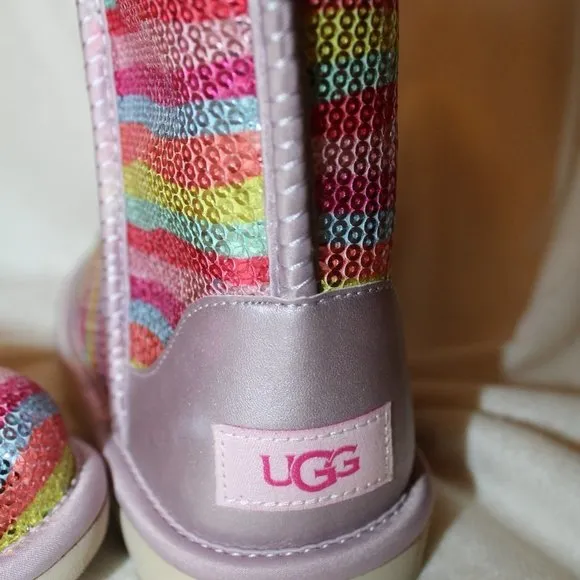 NIB UGG WOMEN'S SEQUIN RAINBOW CLASSIC SHORT SHEARLING LINED‎ BOOTS
