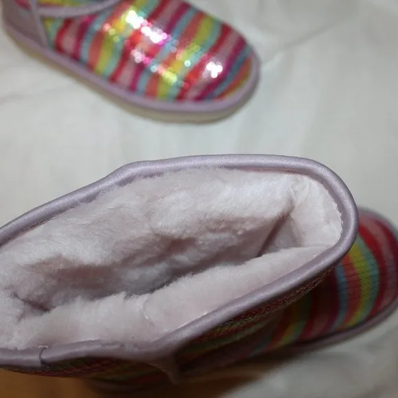 NIB UGG WOMEN'S SEQUIN RAINBOW CLASSIC SHORT SHEARLING LINED‎ BOOTS