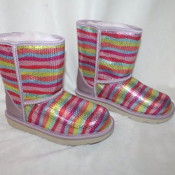 NIB UGG WOMEN'S SEQUIN RAINBOW CLASSIC SHORT SHEARLING LINED‎ BOOTS