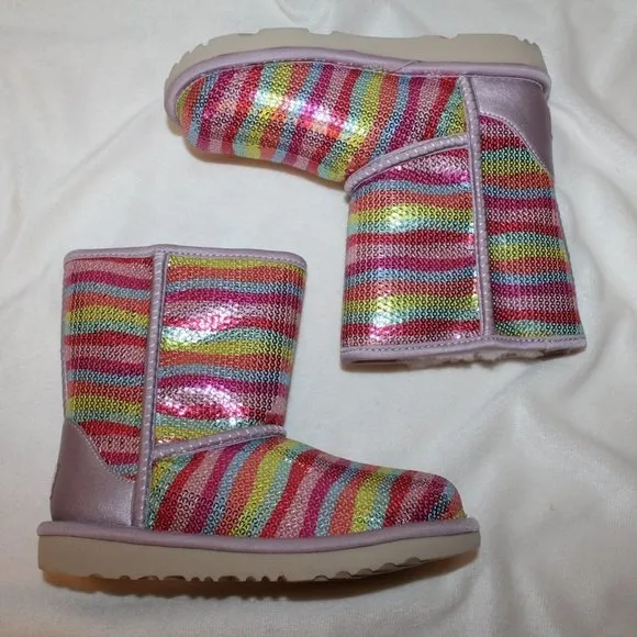 NIB UGG WOMEN'S SEQUIN RAINBOW CLASSIC SHORT SHEARLING LINED‎ BOOTS