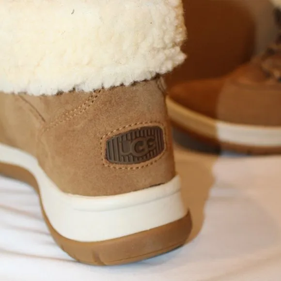 NIB UGG WOMEN'S SUEDE SHEARLING LINED‎ LAKESIDER WATER REPELLENT ANKEL BOOTS