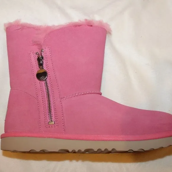 NIB UGG‎ YOUTH 4 5 6 WOMEN'S 6 7 8 WATER RESISTANT BAILEY ZIP SHORT SUEDE BOOTS