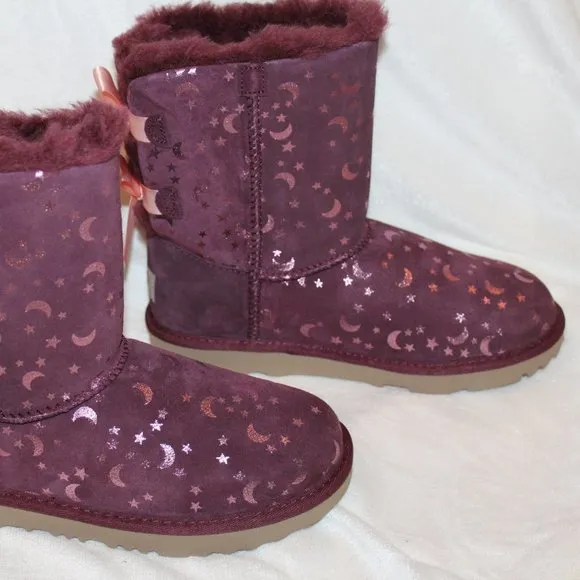 NIB UGG YOUTH 4 WOMEN'S 6 BAILEY BOW MOON AND STARS METALLIC CLASSIC SHORT BOOTS