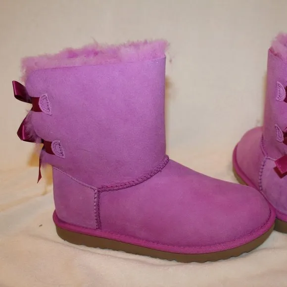 NIB UGG YOUTH 5 6 WOMENS 7 8‎ BAILEY BOW CLASSIC SHORT SUEDE SHEARLING BOOTS