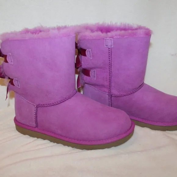 NIB UGG YOUTH 5 6 WOMENS 7 8‎ BAILEY BOW CLASSIC SHORT SUEDE SHEARLING BOOTS