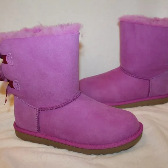 NIB UGG YOUTH 5 6 WOMENS 7 8‎ BAILEY BOW CLASSIC SHORT SUEDE SHEARLING BOOTS