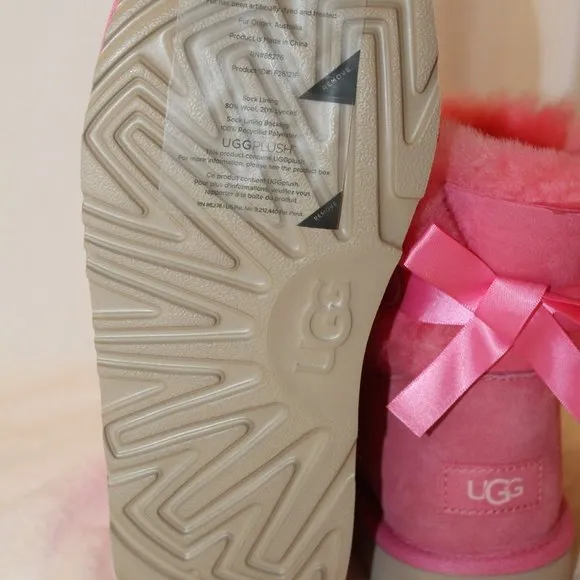 NIB UGG YOUTH 5 WOMEN'S 6.5-7 MINI BAILEY BOW‎ SUEDE SHEARLING BOOTS PINK