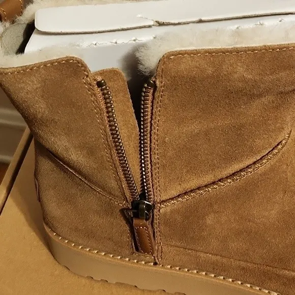 NIB Woman's Short Ugg Boots with Side Zipper Size 12