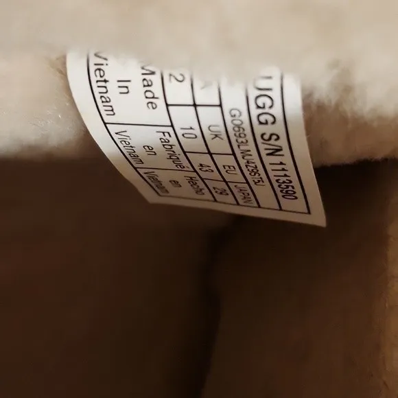 NIB Woman's Short Ugg Boots with Side Zipper Size 12