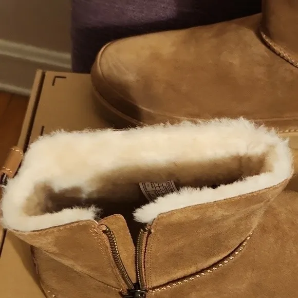 NIB Woman's Short Ugg Boots with Side Zipper Size 12