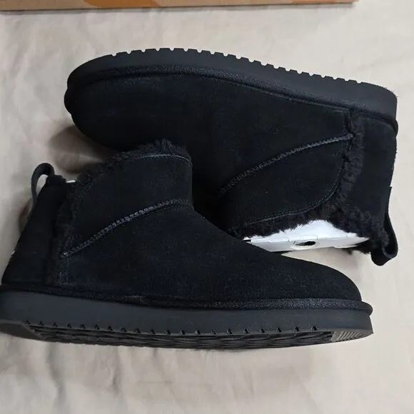 NIB Women's Koolaburra by UGG Ultra Mini Boots Black Size 9